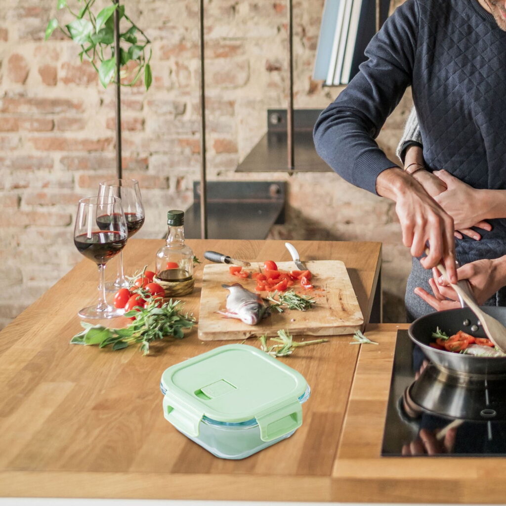 Square Glass Food Storage Container 800ml - Stackable Leakproof - Image 8