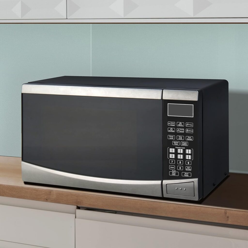 West Bend 0.9 Cu Ft Microwave - 900W, 10 Power Levels, Defrost - Image 2